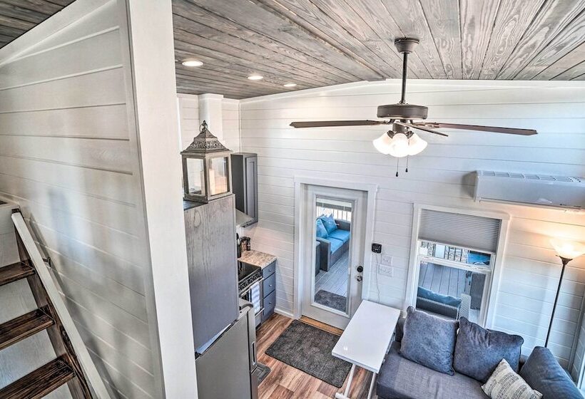 Splendid Tiny Home With Fire Pit ~ 2 Mi To Lake!