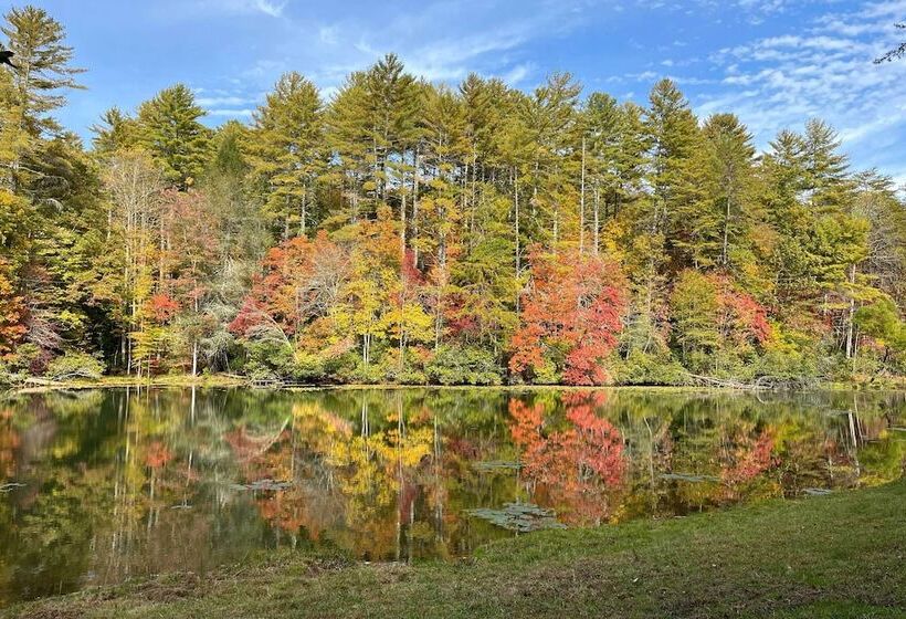 Stunning Blue Ridge Retreat W/ River Access!