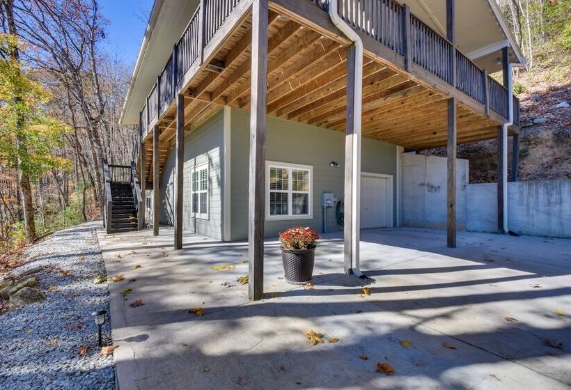 Stunning Rabun Gap Home W/ Deck & Mountain Views!