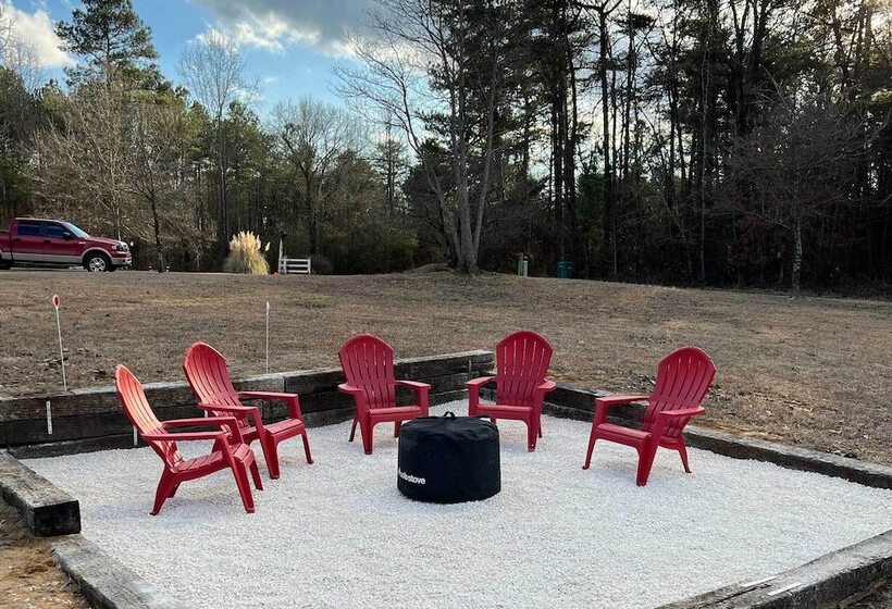 Stylish Fort Payne Retreat: Hike & Rock Climb