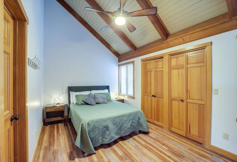 Sugar Mountain Chairlift View Home W/ Hot Tub!