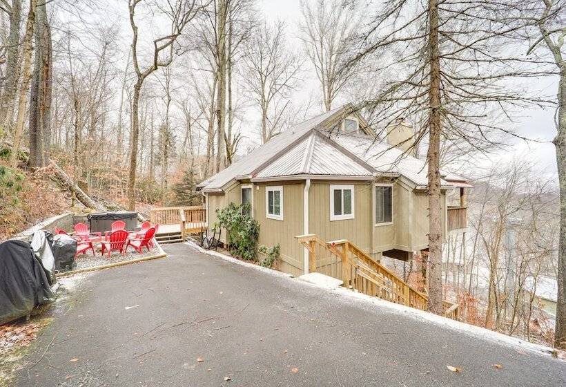 Sugar Mountain Chairlift View Home W/ Hot Tub!