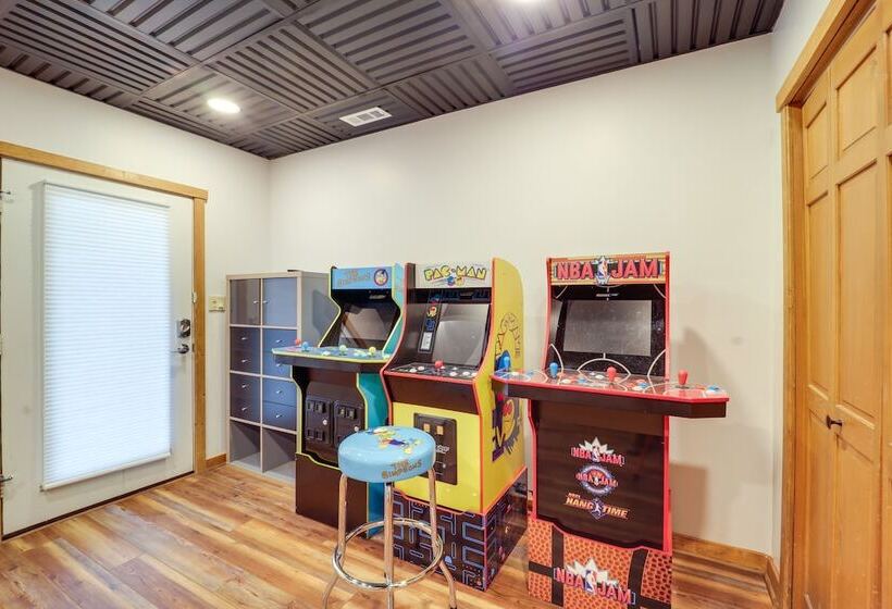 Sugar Mountain Chairlift View Home W/ Hot Tub!