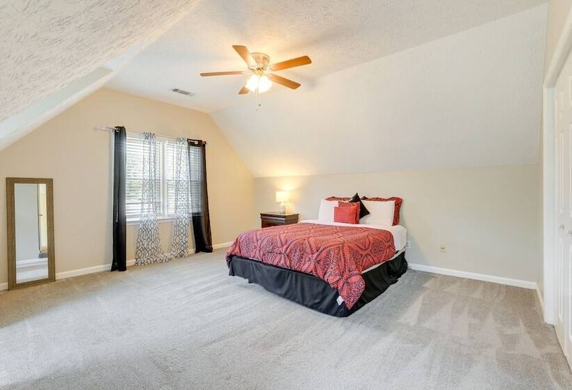 Sunny Lithonia Home ~ 7 Mi To Stone Mountain Park!