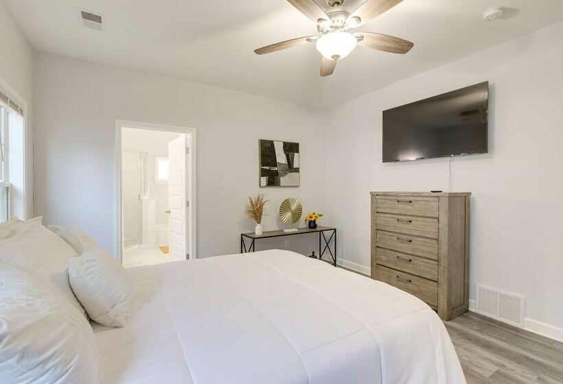 Sunny Memphis Home ~ 2 Mi To Beale Street!