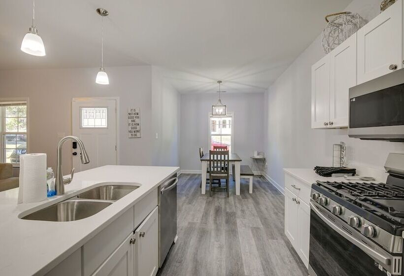 Sunny Memphis Home ~ 2 Mi To Beale Street!