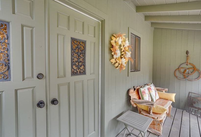 Sunriver Resort Home: Near Skiing, Town & Trails