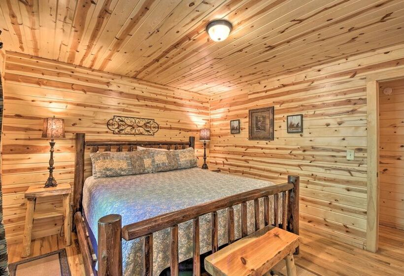 The Bear Paw At The Sautee Mountain Retreat