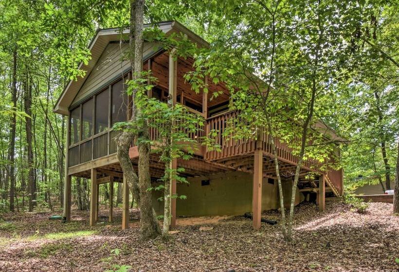 The Honeybee Cabin W/ Private Porch + Hot Tub