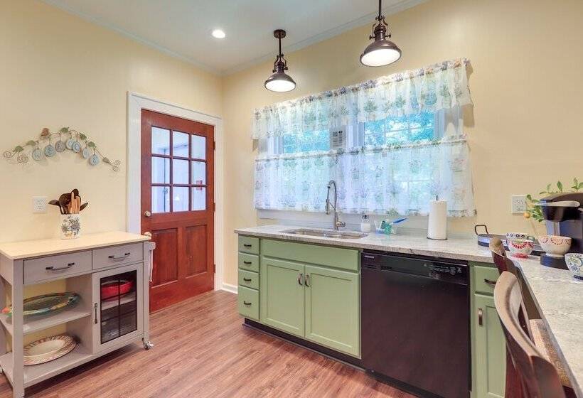 The Inn On Second    Jackson Family Home!