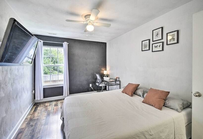 The Lucas:  Cheery House W/ Fenced Backyard!