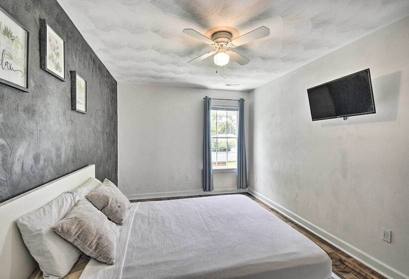 The Lucas:  Cheery House W/ Fenced Backyard!