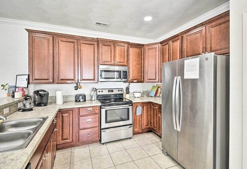 The Lucas:  Cheery House W/ Fenced Backyard!