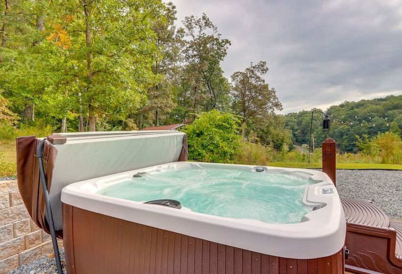 The Sunrise Cottage W/ Hot Tub, 3 Mi To Downtown