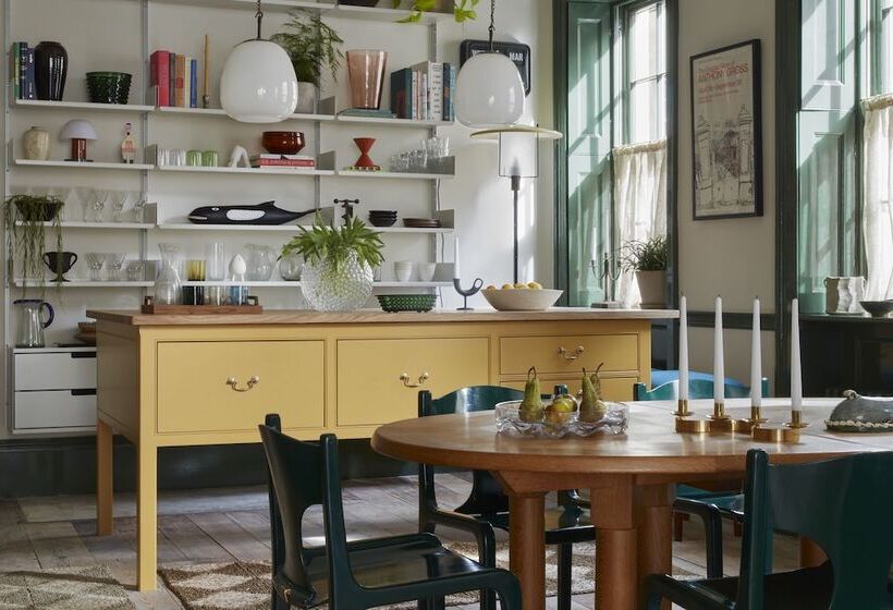 The Townhouse By 8 Holland Street