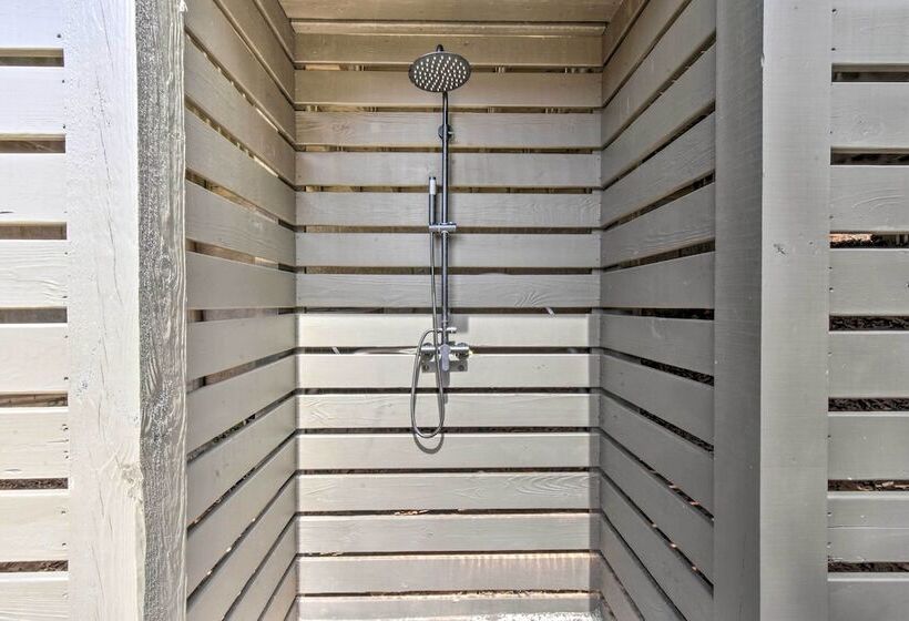 The Ultimate Luxury Retreat On Lake Burton!