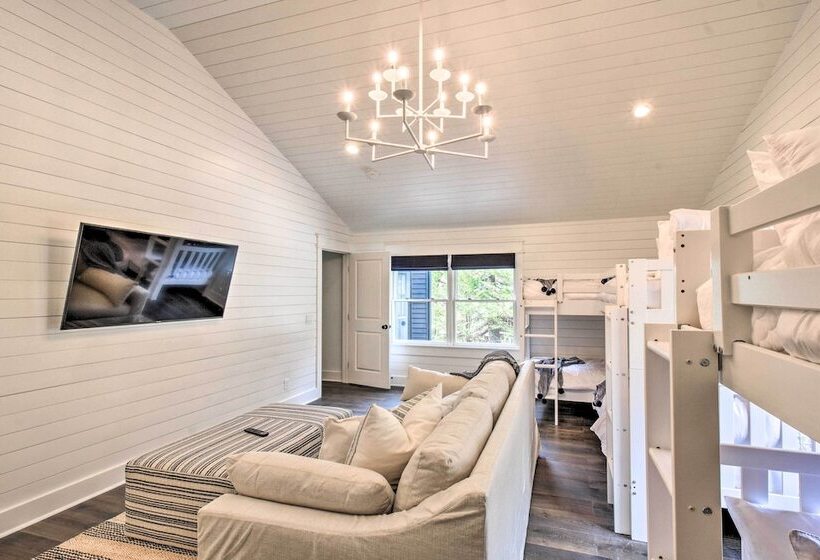 The Ultimate Luxury Retreat On Lake Burton!