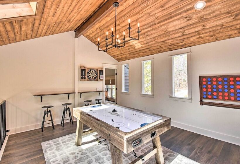 The Ultimate Luxury Retreat On Lake Burton!