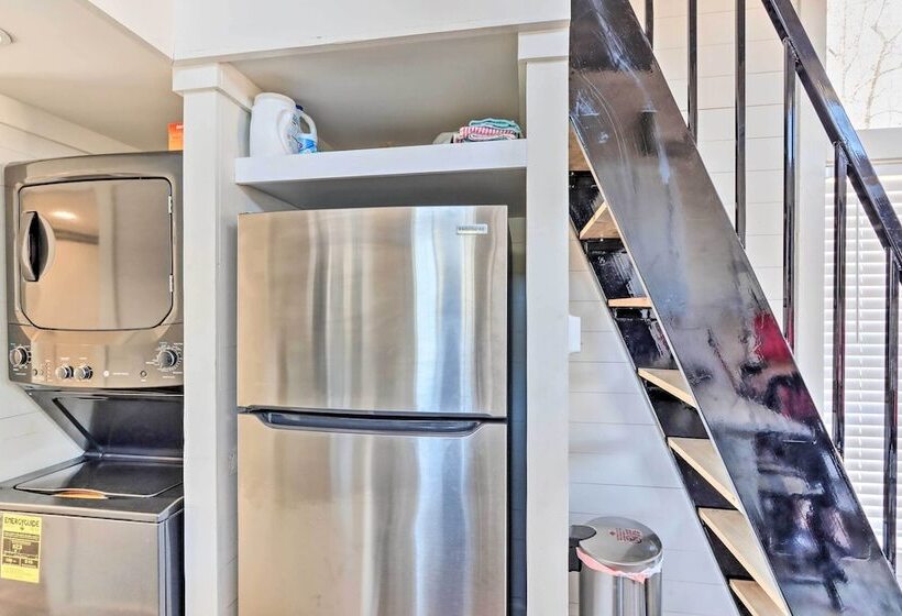 Tiny Home Retreat W/ Fire Pit ~ 3 Mi To Lake!