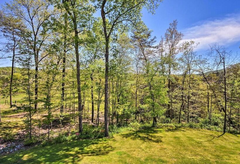 Trenton Cabin W/ Hot Tub   14 Mi To Lookout Mtn!