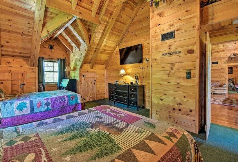 Trenton Cabin W/ Hot Tub   14 Mi To Lookout Mtn!