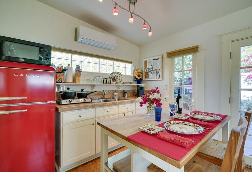 Tucson Cottage W/ Patio < 2 Mi From Downtown & Ua!