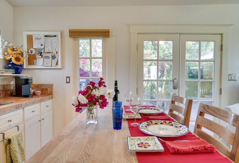 Tucson Cottage W/ Patio < 2 Mi From Downtown & Ua!