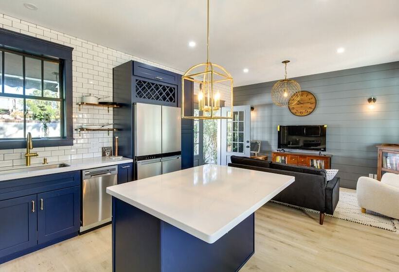 Tucson Spanish Bungalow W/ Yard, Near Downtown!