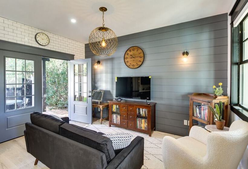 Tucson Spanish Bungalow W/ Yard, Near Downtown!