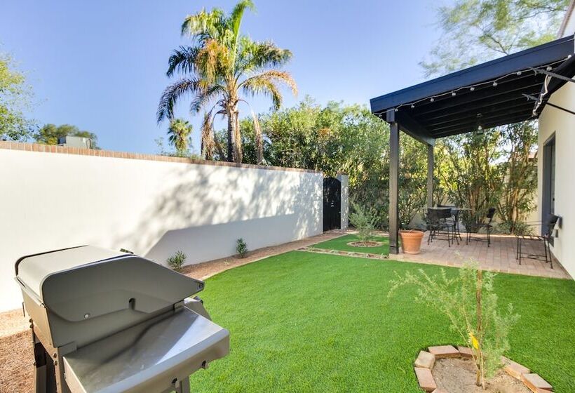 Tucson Spanish Bungalow W/ Yard, Near Downtown!