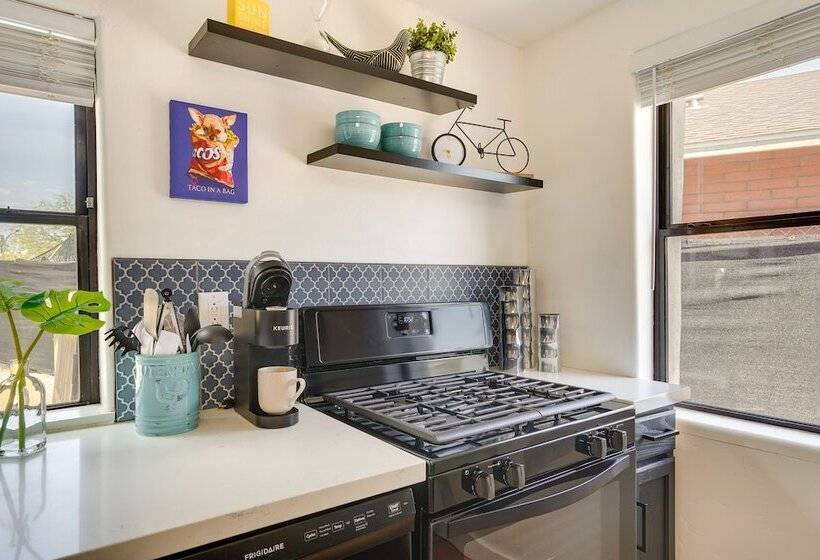 Tuscon Desert Retreat With Patio Near U Of A!