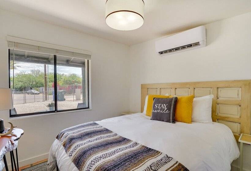 Tuscon Desert Retreat With Patio Near U Of A!