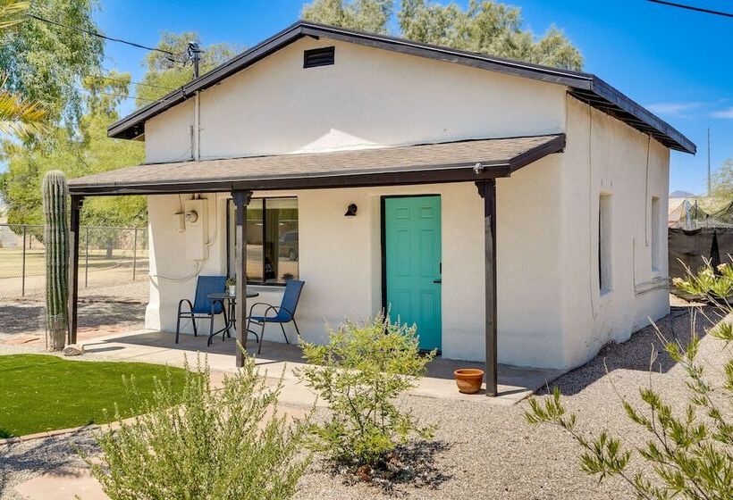 Tuscon Desert Retreat With Patio Near U Of A!