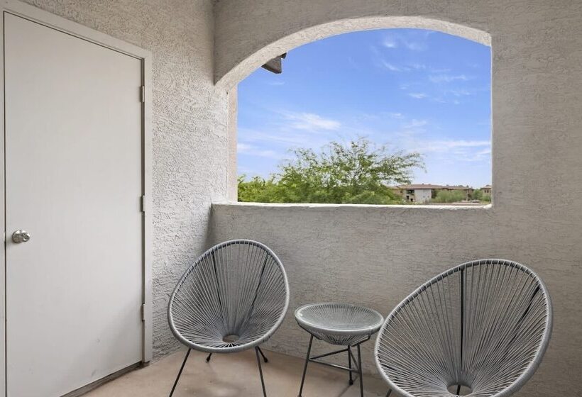 Two Cozysuites Apartment Chandler