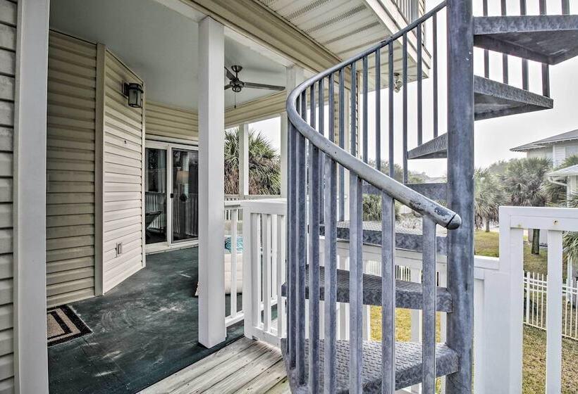 Tybee Island Home W/ Rooftop & Ocean Views!