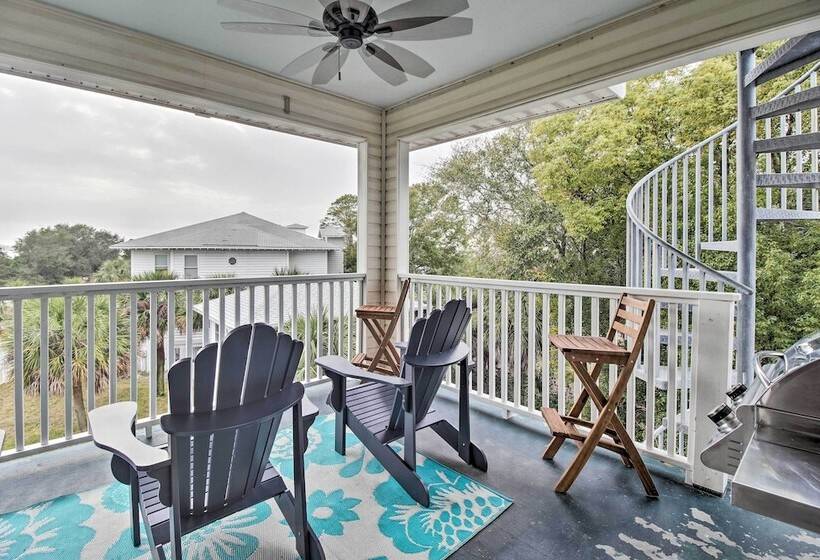 Tybee Island Home W/ Rooftop & Ocean Views!