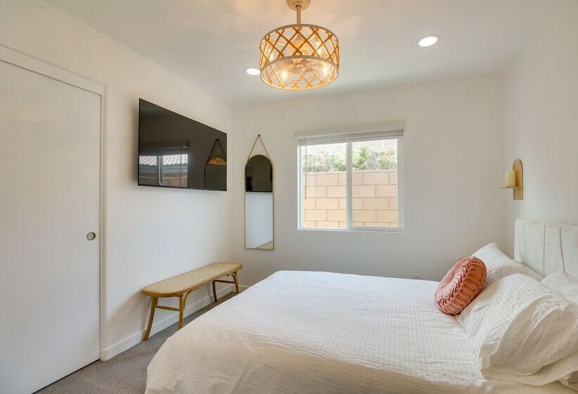 Chic Indio Oasis W/ Game Room + Gas Grill!