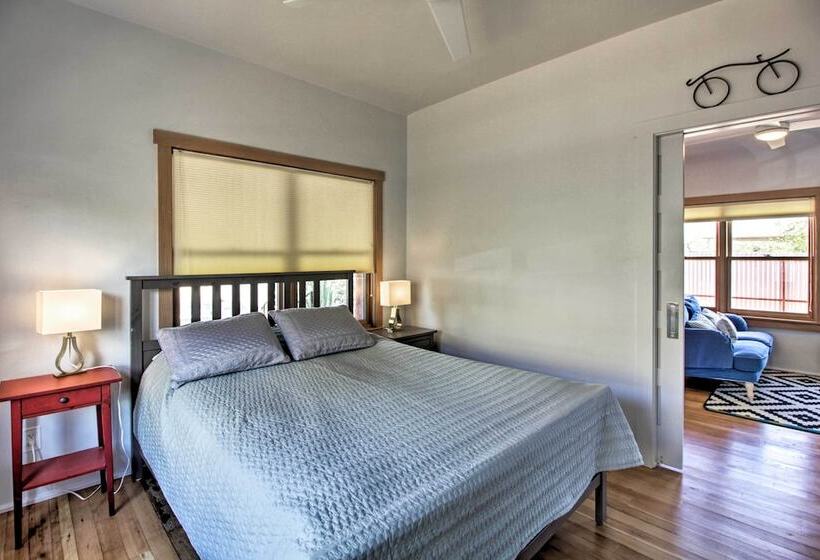 Unique & Historic Abode: Explore Downtown Tucson!