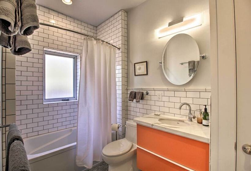 Unique & Historic Abode: Explore Downtown Tucson!