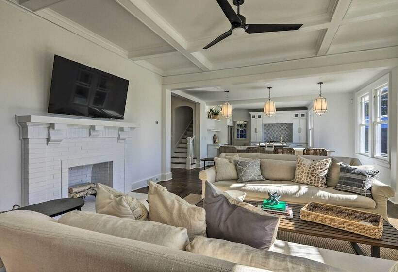 Updated Columbus Home < 3 Mi To Downtown!