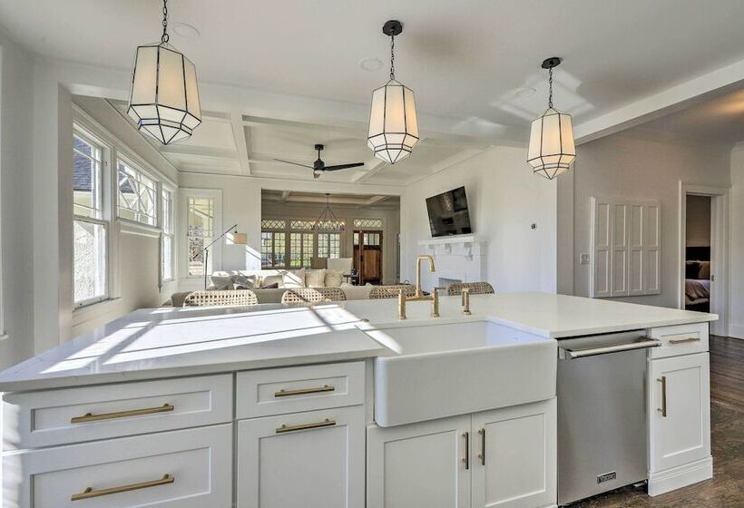 Updated Columbus Home < 3 Mi To Downtown!