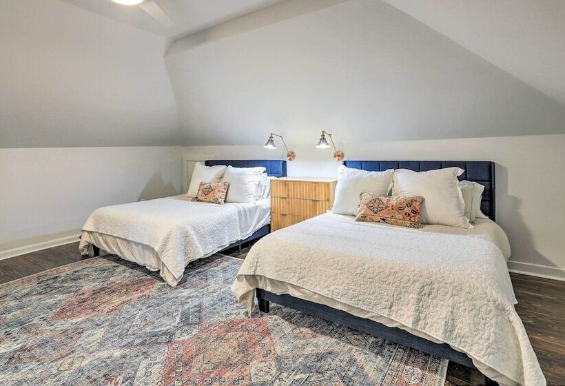 Updated Columbus Home < 3 Mi To Downtown!