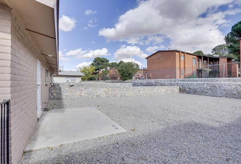 Updated El Paso Home 14 Mi To Downtown!