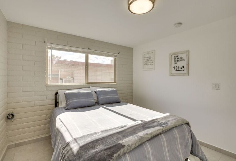 Updated El Paso Home 14 Mi To Downtown!