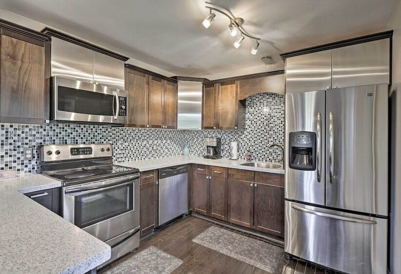 Walk To Music Row: Nashville Home In Edgehill!