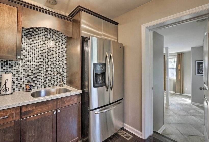 Walk To Music Row: Nashville Home In Edgehill!