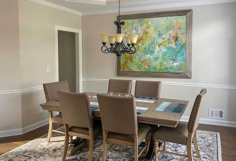 Updated Mableton Home ~ 14 Miles To Downtown Atl!