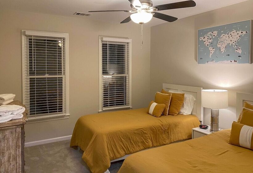 Updated Mableton Home ~ 14 Miles To Downtown Atl!