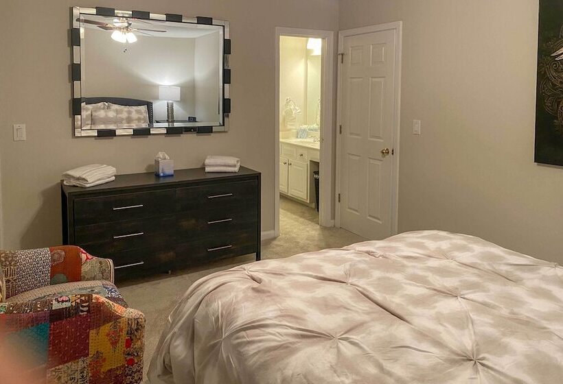 Updated Mableton Home ~ 14 Miles To Downtown Atl!