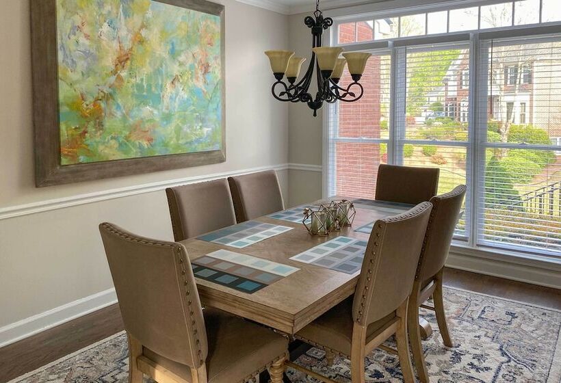 Updated Mableton Home ~ 14 Miles To Downtown Atl!